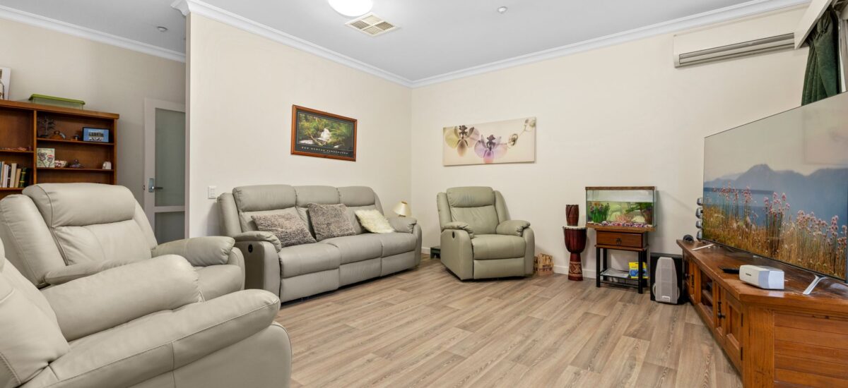 Supported Independent Living House in Kilsyth – Property ID 459